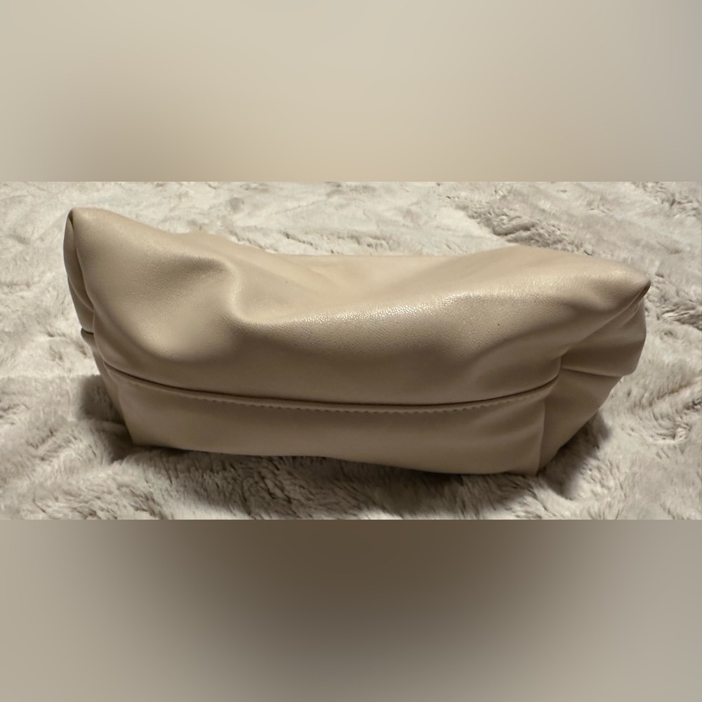 Rose Inc Nude Cream Makeup Bag - Picture 2 of 8